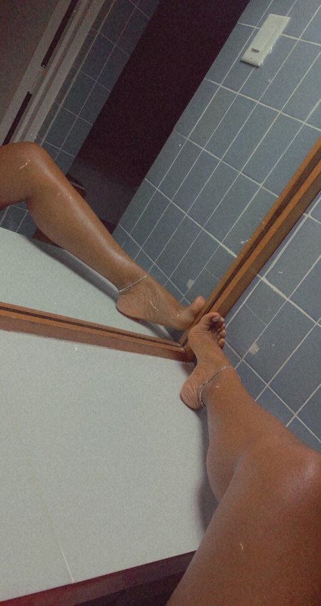 Naken lekkede OnlyFans-bilde av Asabis Feet