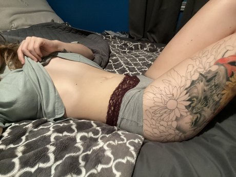 Обнаженная фотография утечки OnlyFans от Abby Black 
