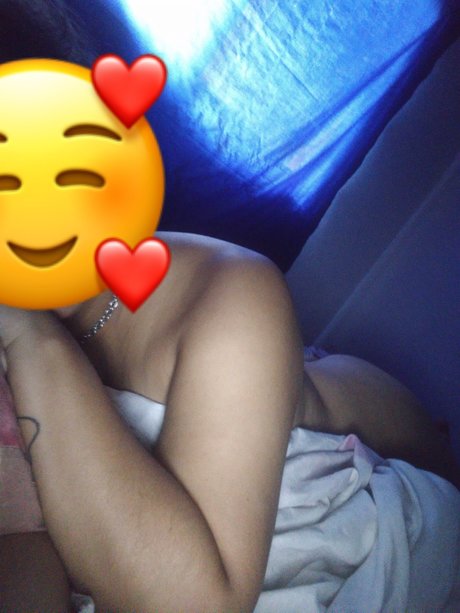 Naken lekkede OnlyFans-bilde av Abril Vernica
