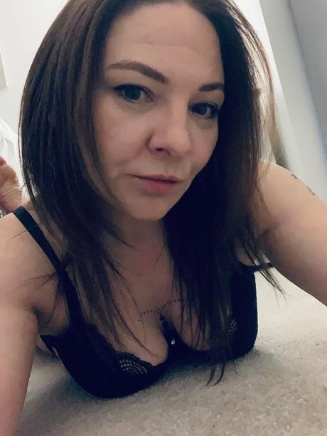 Naken lekkede OnlyFans-bilde av  Little Wonders Gentlemans Lounge