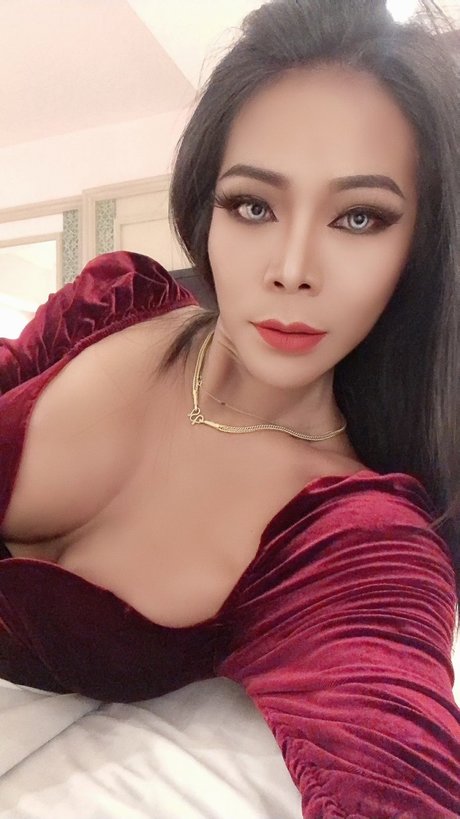 Naken lekkede OnlyFans-bilde av Ts Paeng