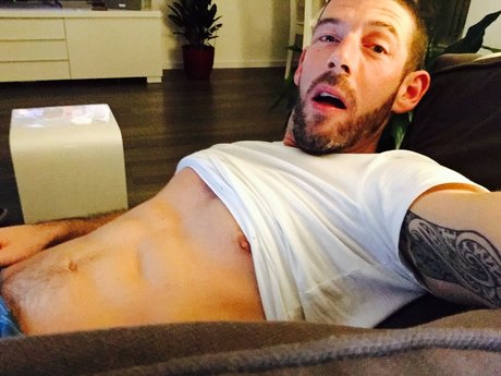 Naken lekkede OnlyFans-bilde av Paddymcjae