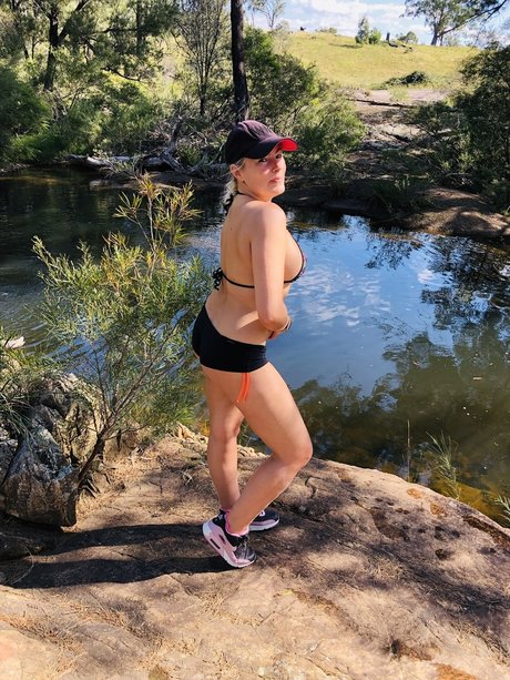 Naken läckt OnlyFans-bild av Ozmissykj 