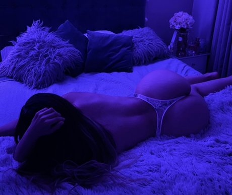 Naken lekkede OnlyFans-bilde av Ale Belen