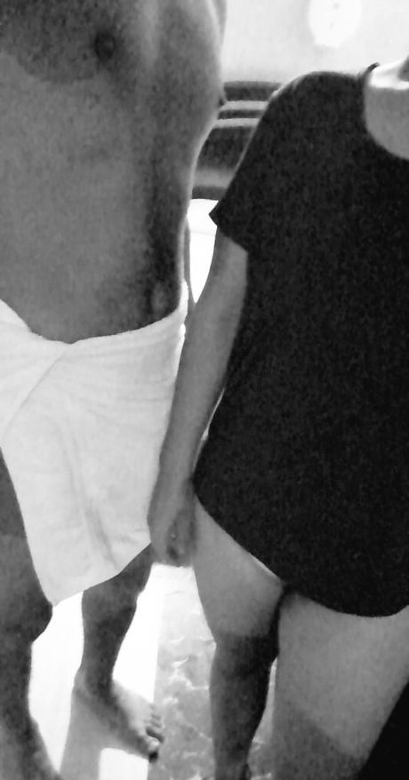 Naken lekkede OnlyFans-bilde av Pareja Latina