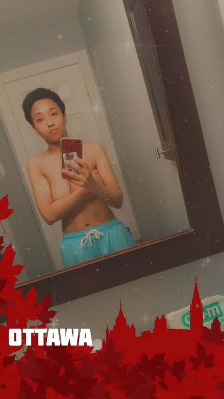 Naken lekkede OnlyFans-bilde av Papi Kc 