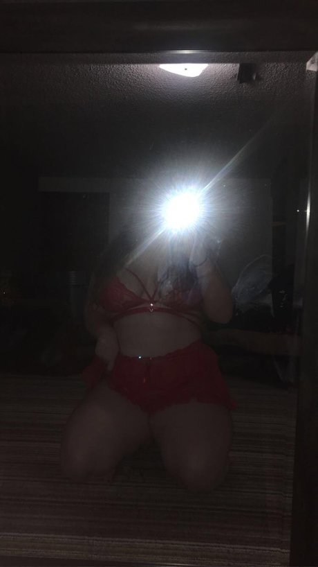 Naken lekkede OnlyFans-bilde av Pais
