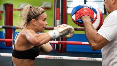 Naken lekkede OnlyFans-bilde av Paige Vanzant