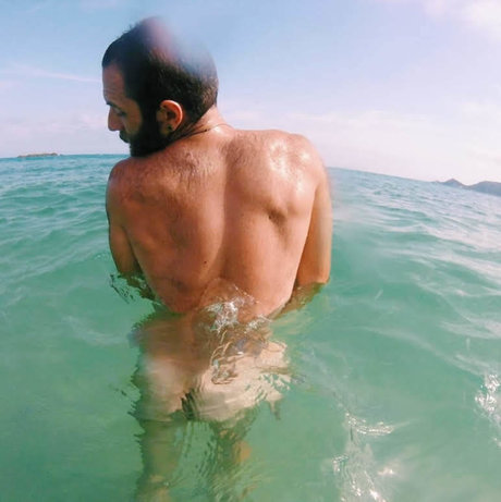Naken läckt OnlyFans-bild av Peludo Puto 