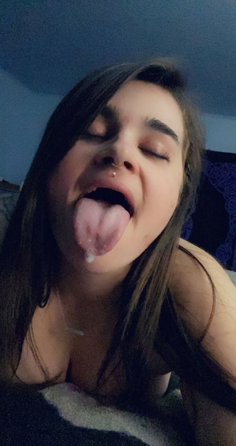 Naken lekkede OnlyFans-bilde av Mama Peach