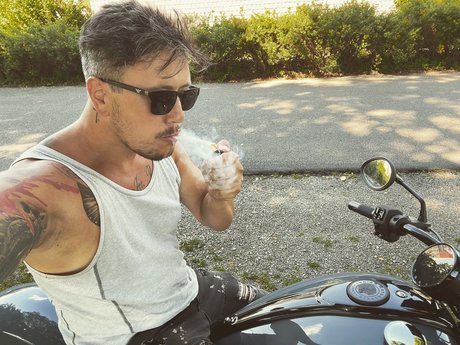 Naken läckt OnlyFans-bild av Paul D