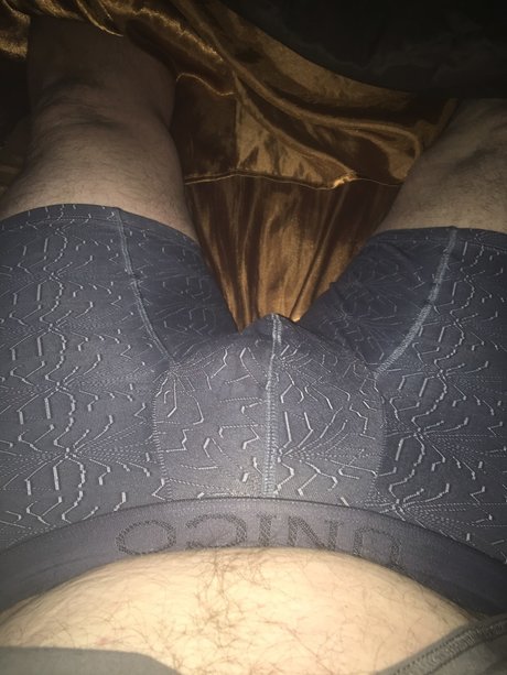 Naken läckt OnlyFans-bild av Daddy Love