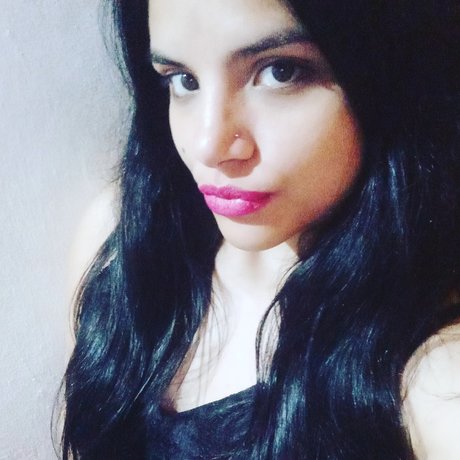 Naken läckt OnlyFans-bild av Mara Del Rosario Bordon