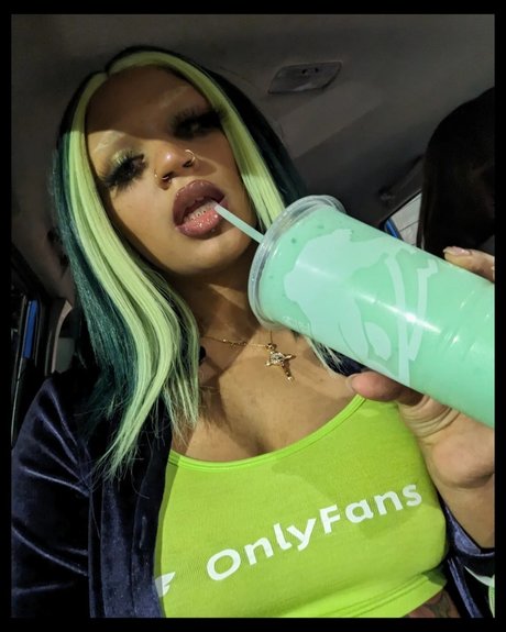 Naken lekkede OnlyFans-bilde av Dime Davenport