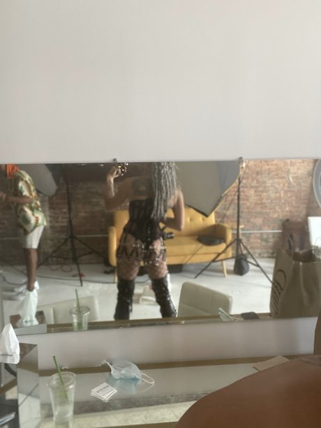 Naken lekkede OnlyFans-bilde av Pussy Sweet Like Honey