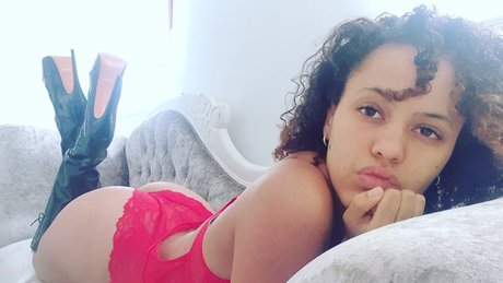 Nahá fotka uniklých OnlyFans od Phoenix Rae Blue