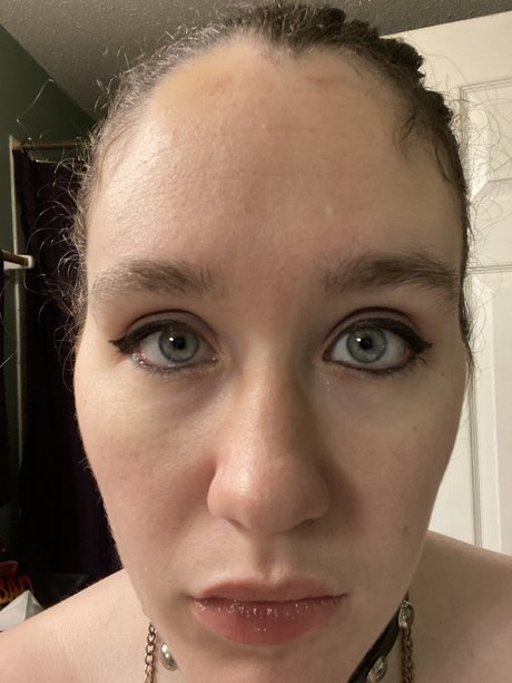 Naken lekkede OnlyFans-bilde av Pheonix Queen