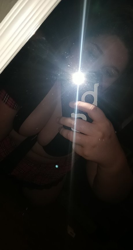 Nahá fotka uniklých OnlyFans od Bee