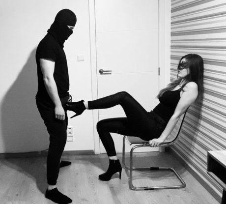 Naken lekkede OnlyFans-bilde av Ciri Ampamp Eric