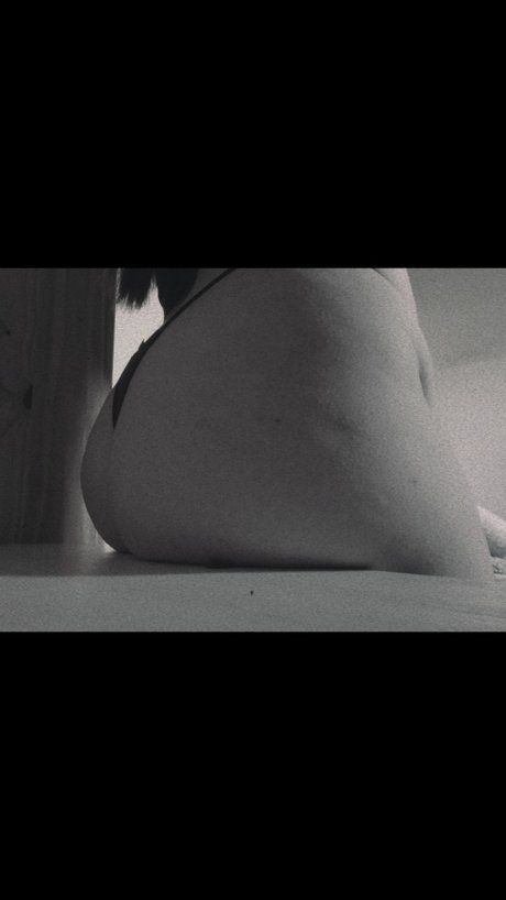 Naken lekkede OnlyFans-bilde av Brunette 