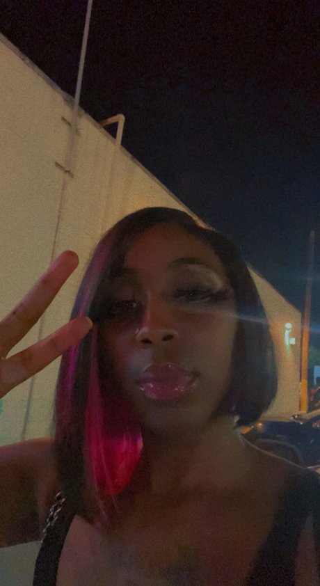 Ayyoprettyblack