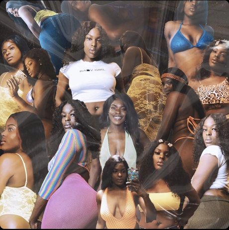 Nahá fotka uniklých OnlyFans od Chocolate Barbie