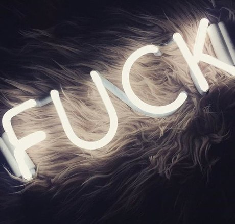 Naken lekkede OnlyFans-bilde av Ari