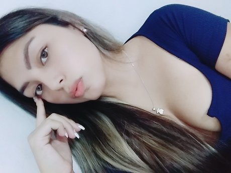 Foto desnuda filtrada de OnlyFans de Alexandra
