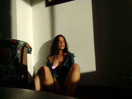 Naken lekkede OnlyFans-bilde av Daniela