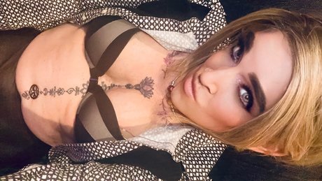 Naken lekkede OnlyFans-bilde av Post Michelle