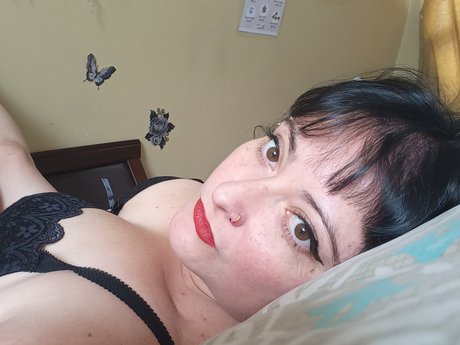 Naken lekkede OnlyFans-bilde av Porcelaindoll