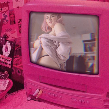 Naken lekkede OnlyFans-bilde av Poppy
