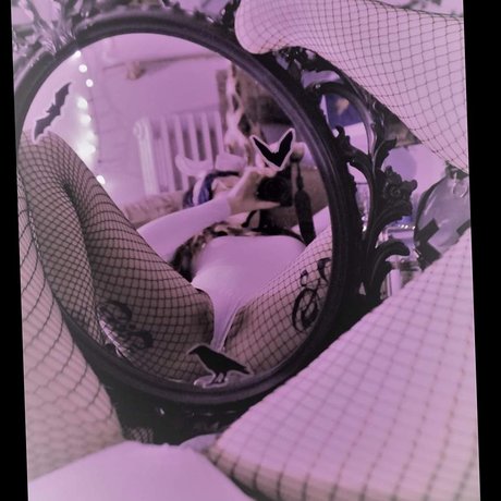 Foto nua vazada do OnlyFans de Pooche Kush