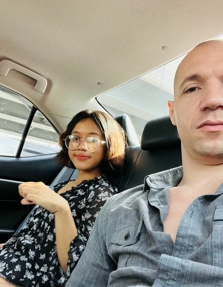 Nahá fotka uniklých OnlyFans od Travelvids Xyz