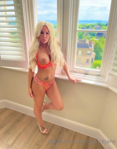 Naken lekkede OnlyFans-bilde av Capricejane