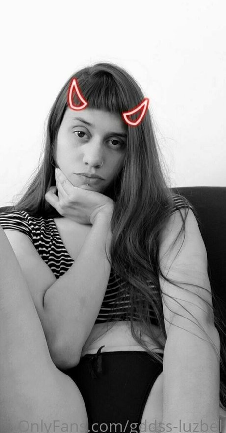 Naken lekkede OnlyFans-bilde av Gddssluzbel