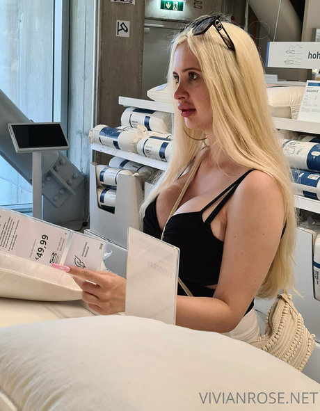 Nahá fotka uniklých OnlyFans od Vivianrosefree
