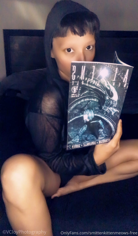 Nahá fotka uniklých OnlyFans od Smittenkittenmeowsfree