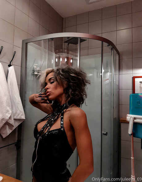 Juleeya69