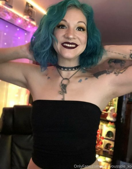 Naken lekkede OnlyFans-bilde av Anervoussolexo