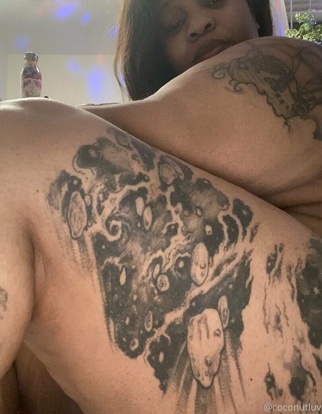 Alasti lekkinud OnlyFans-i pilt Coconutluv
