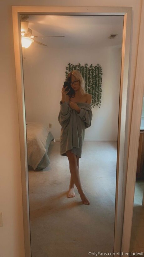 Nakedella