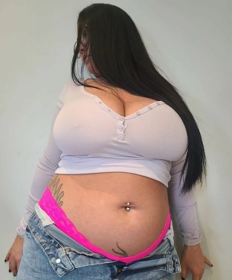 Hot4holly