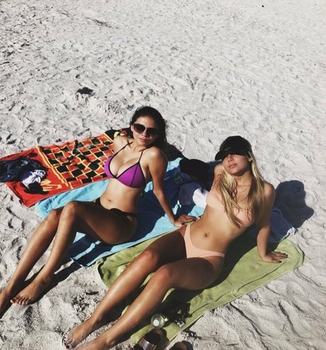 Nahá fotka uniklých OnlyFans od Maddy Mahmoudi