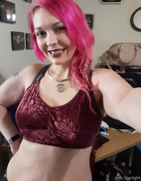 Naken lekkede OnlyFans-bilde av Wyldestardust