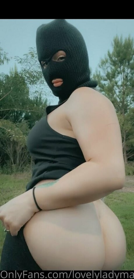Naakte gelekte OnlyFans-foto van Lovelyladymaee