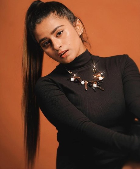 Foto nua vazada do OnlyFans de Suhana Khan