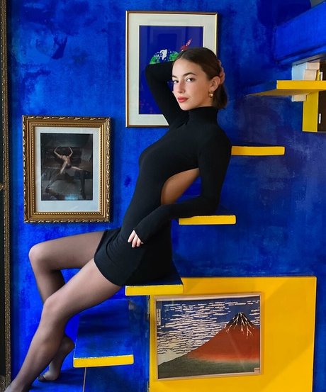 Amelie Manzoli OnlyFans 유출 누드 사진