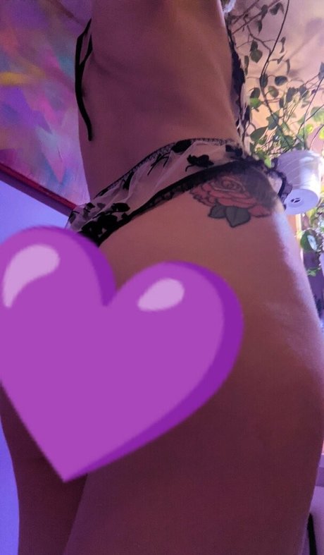 Alasti lekkinud OnlyFans-i pilt Kittykassfree