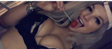Naken lekkede OnlyFans-bilde av Gunmamii